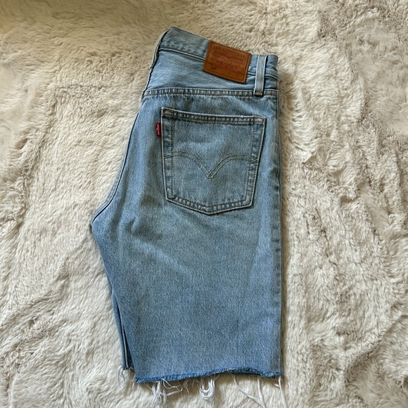 Levi’s jean shorts - Picture 3 of 8